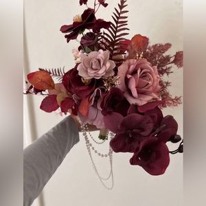 Bridal bouquets and garland